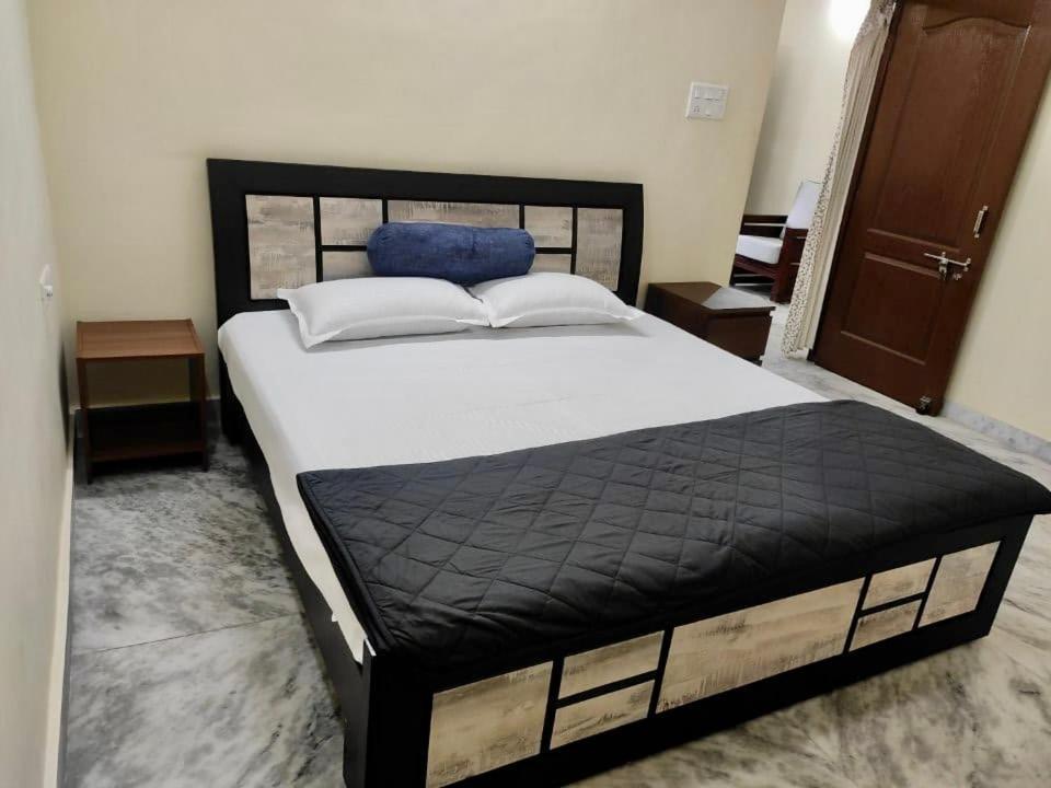 Home To Explore Food, History & Shopping Hyderabad Exterior foto